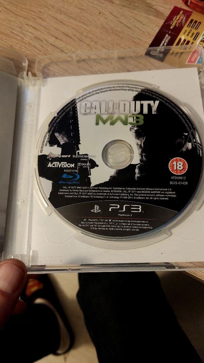 Sprzedam grę na PS3 call of duty mw3.