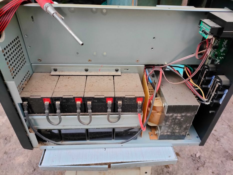 ИБП EnerGenie Pure Sine 3000VA (EG-UPS-PS3000-01)