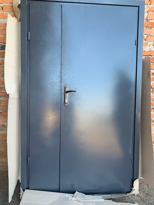 Гарант двері сталеві