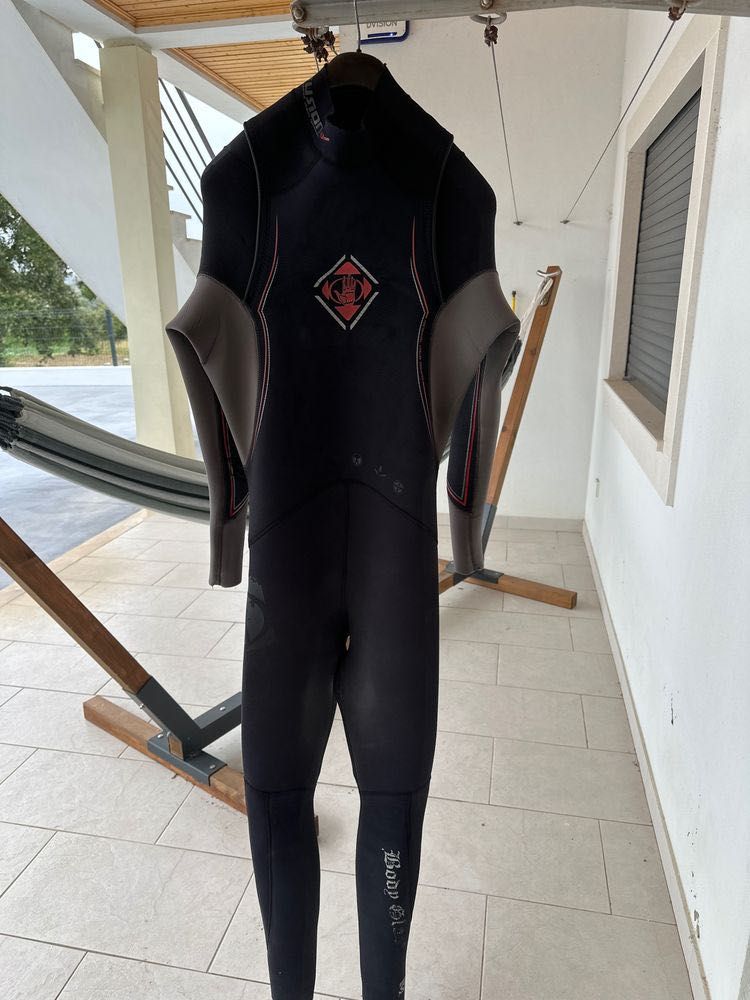 Fato de surf usado