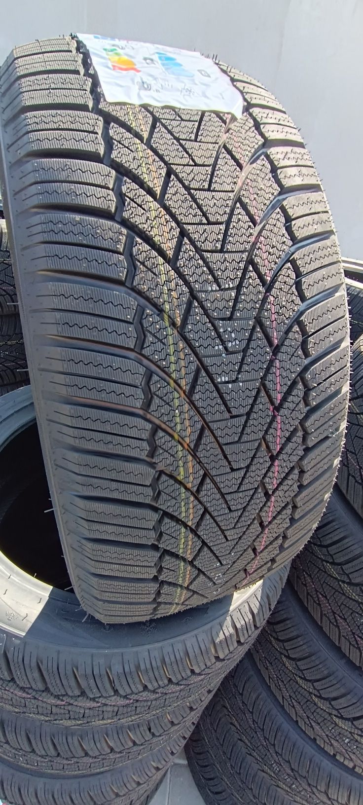 Nowe opony zimowe 225/45/17 94V z montażem