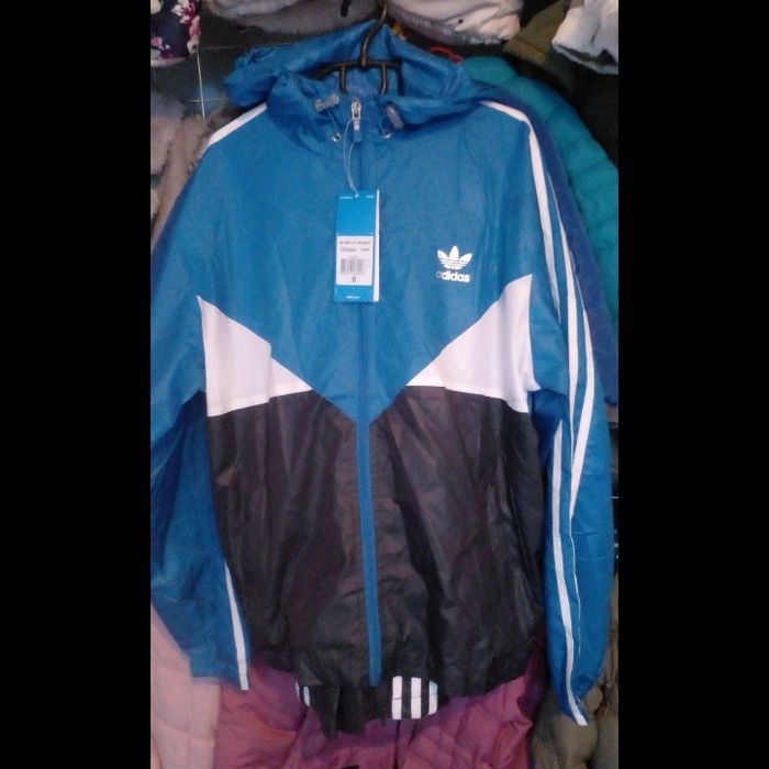 Спортивные костюмы