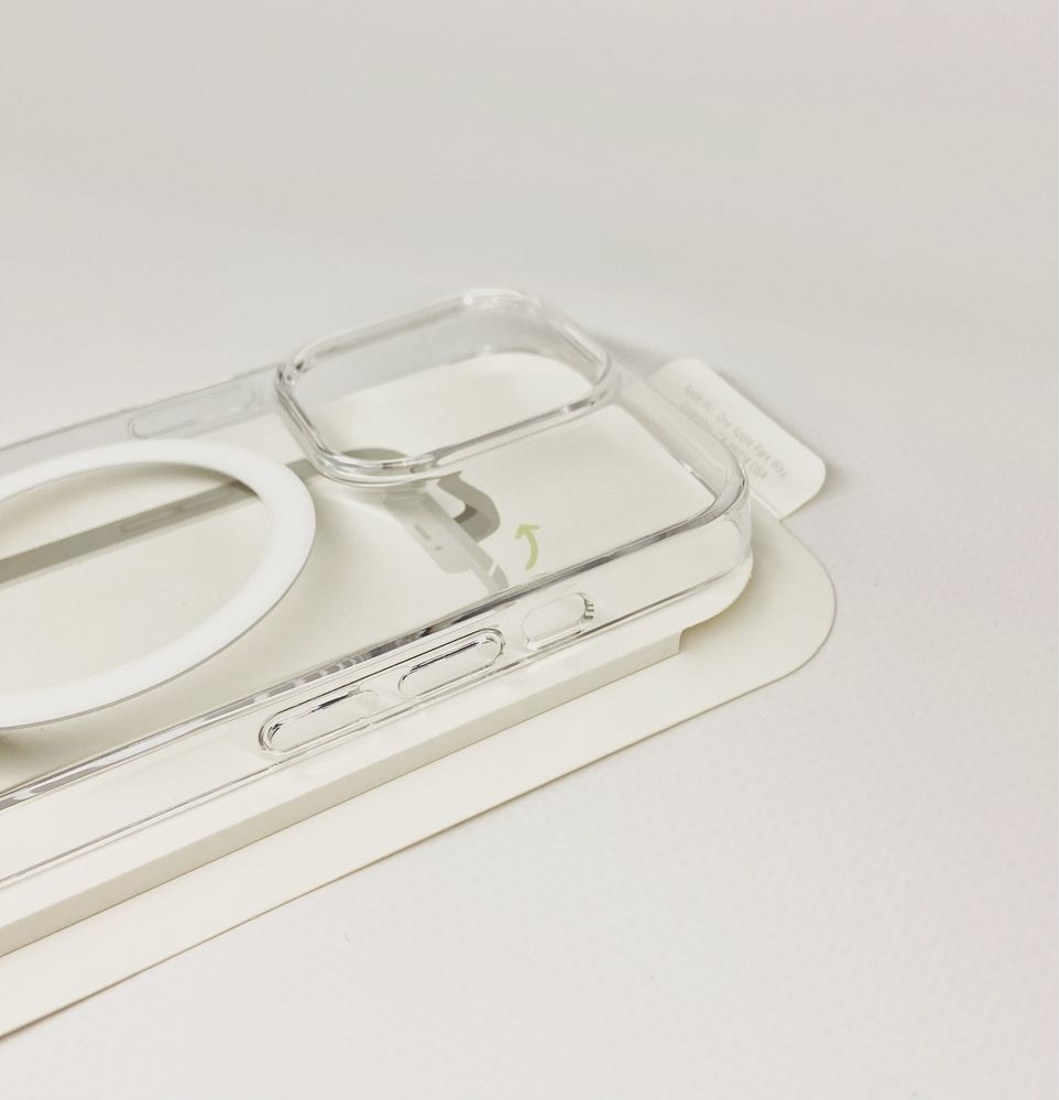 Прозрачный чехол Apple Clear Case MagSafe для iPhone original11