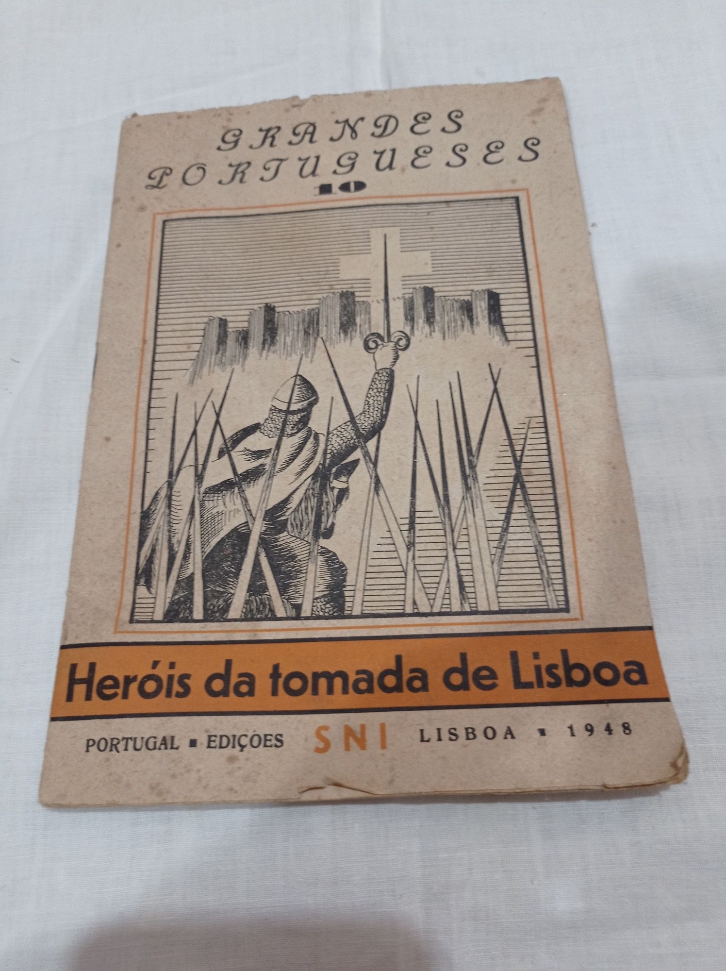 Antigo livro escolar