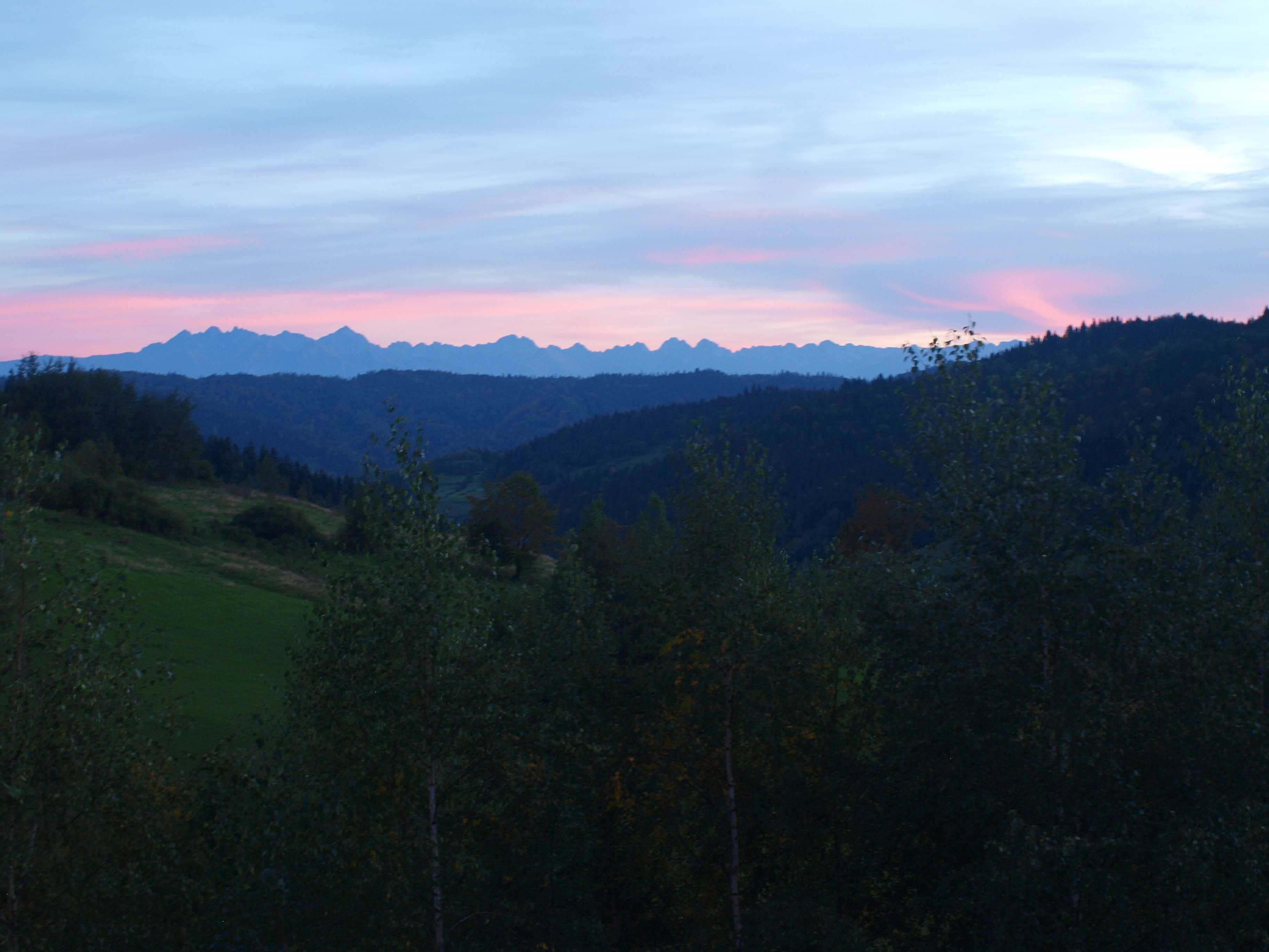 Domek w górach - Ochotnica Górna- Gorce - widok na TATRY