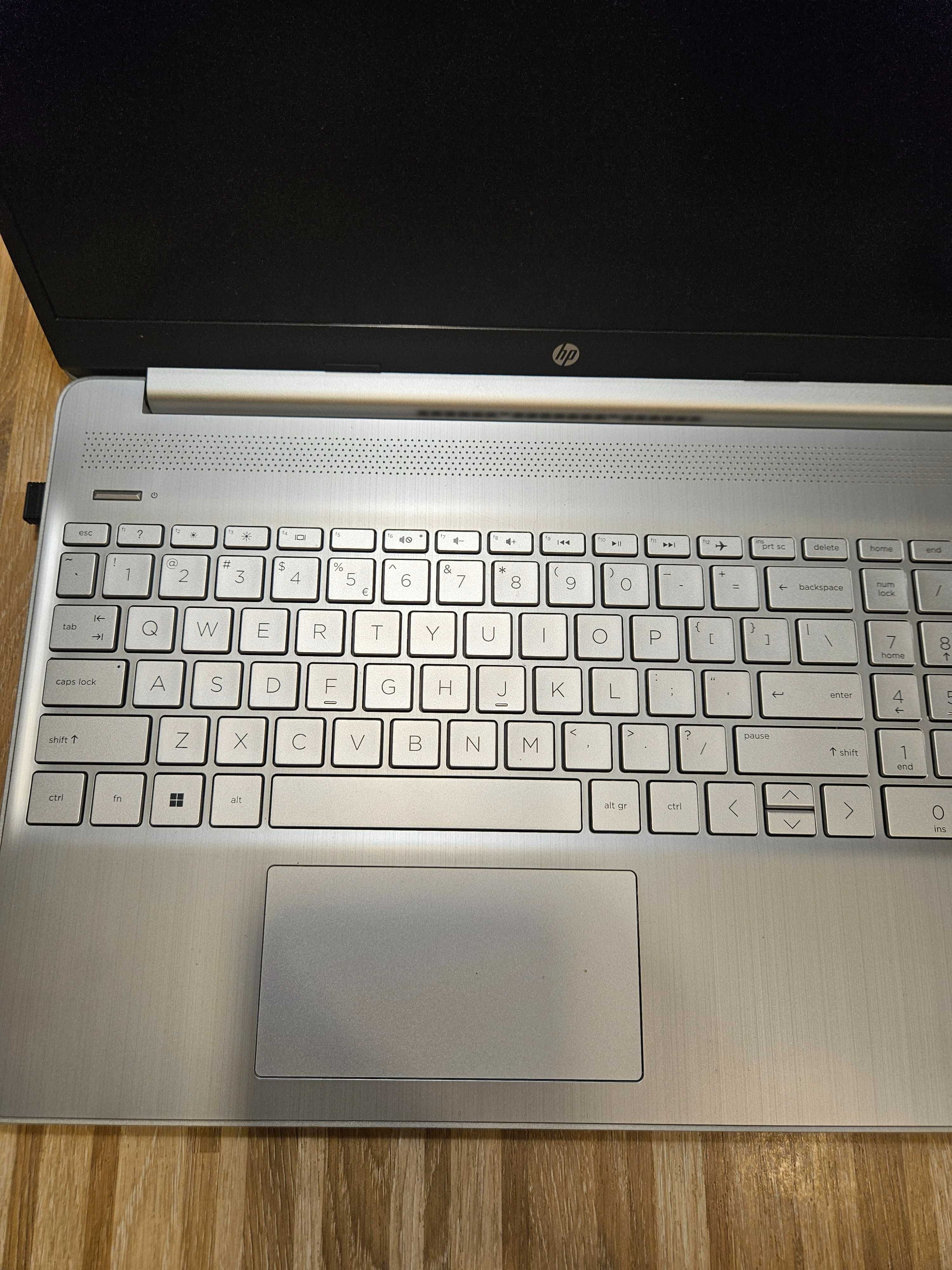 Laptop HP 15s-eq2232nw 15,6" R5 5500U 8GB RAM 512GB Dysk SSD Win11