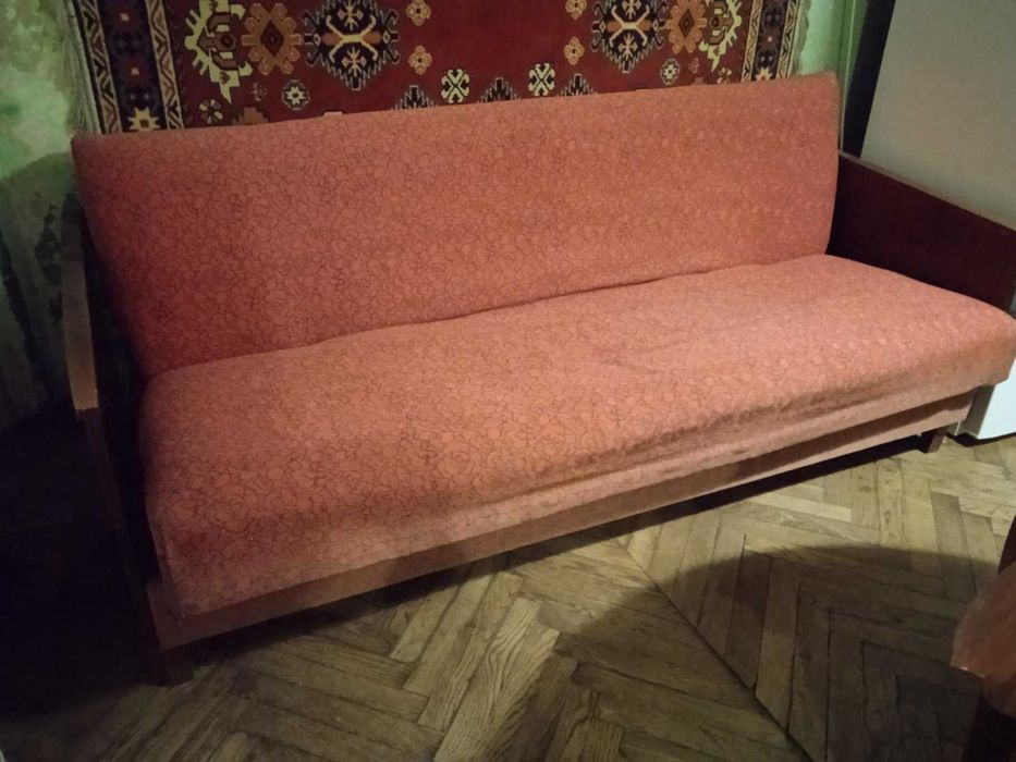 вживаний диван-книжка 70-х років.