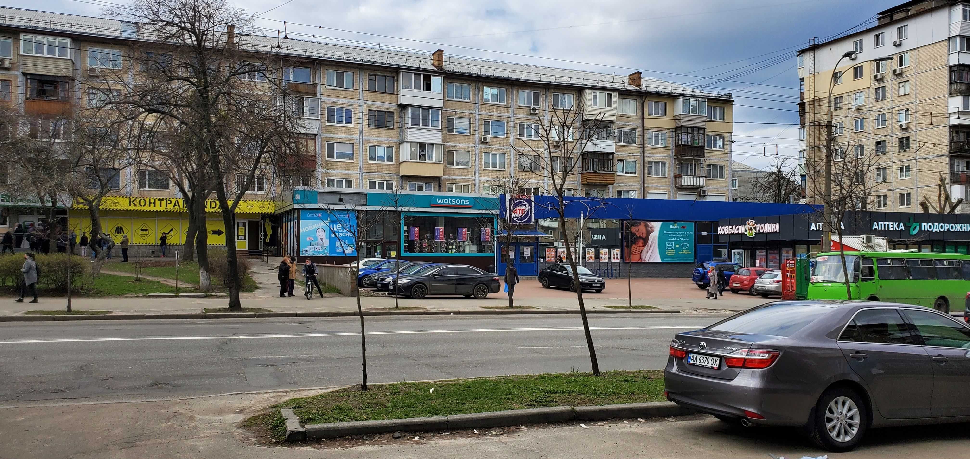 Поруч «АТБ». Пропонується в оренду комерційне приміщення. Аптека.