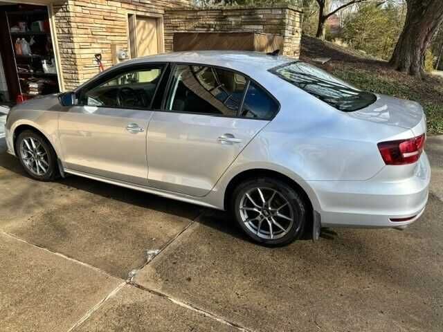 2016 Volkswagen Jetta