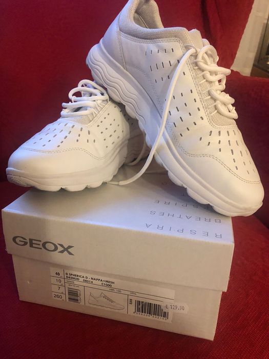 Geox жіночі кросівки