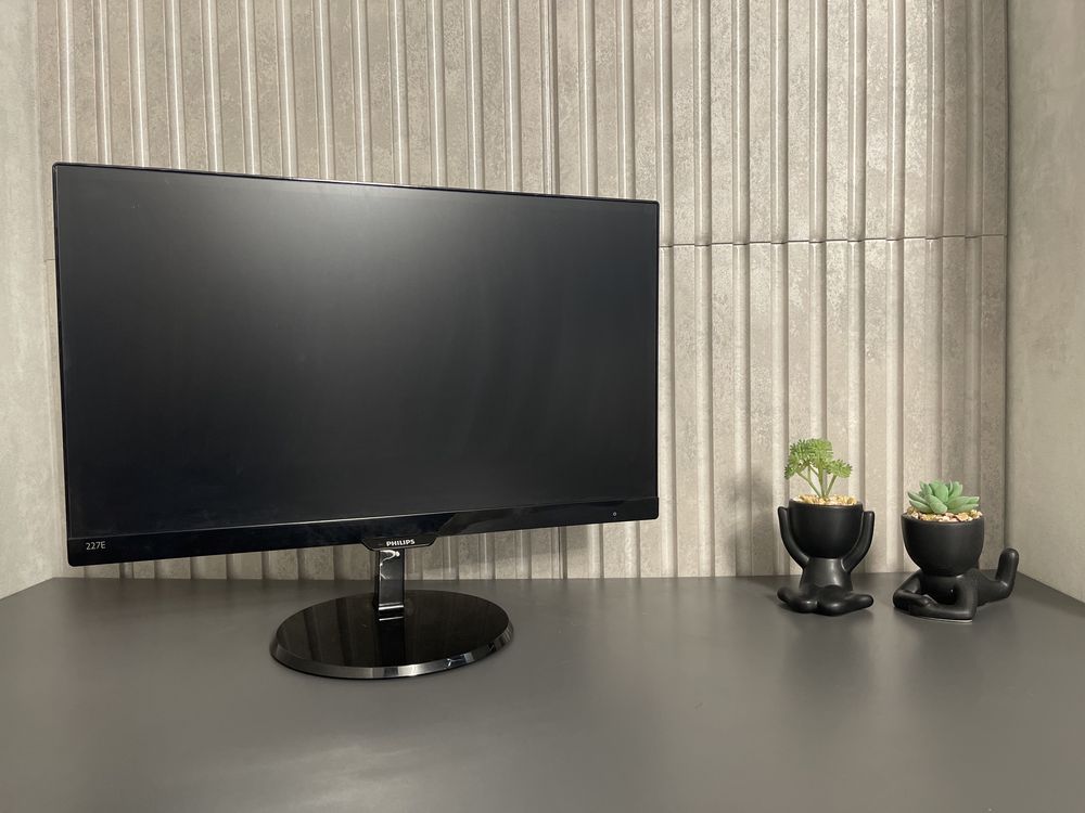 Стильний монітор Philips 22 дюйми full hd