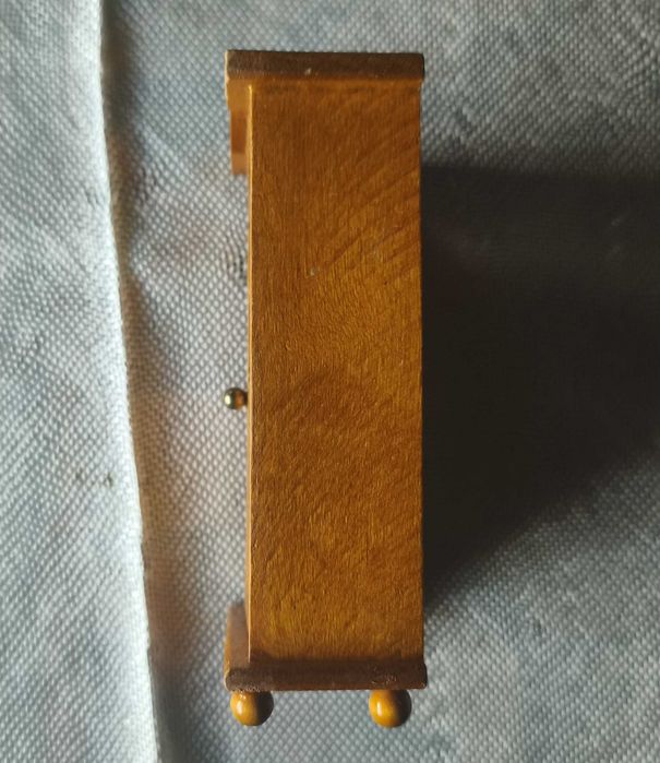 Armário quarto casa de bonecas