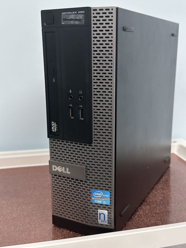 Dell Optiplex 390 z monitorem Dell E2011H