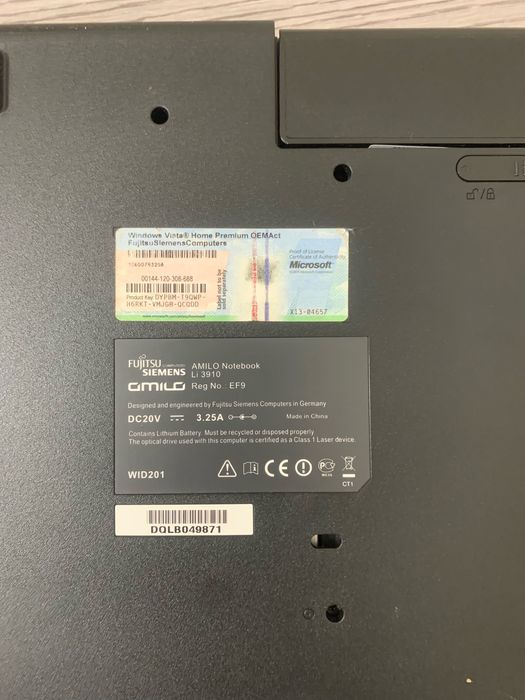 Ноутбук Amilo li3910