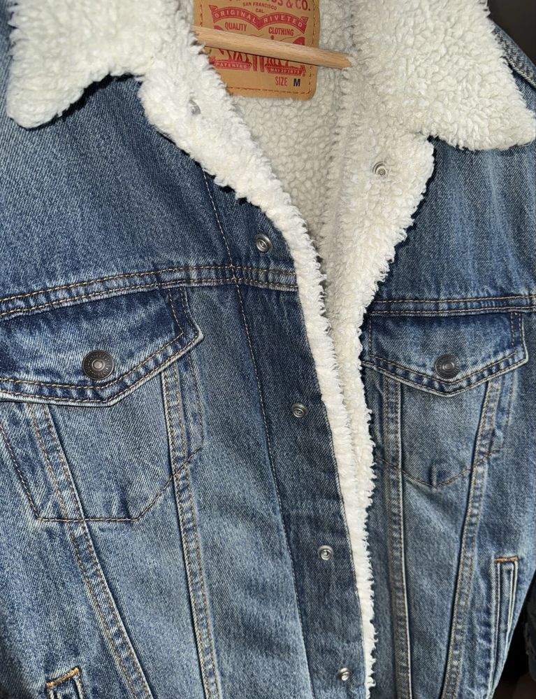 Levi’s sherpa trucker kurtka ocieplana jeansowa M jak NOWA