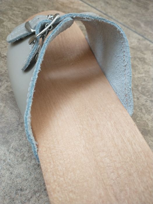 Шкіряні сабо на дерев'яний підошві