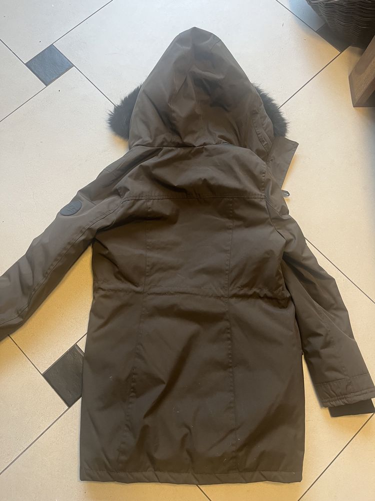 Kurtka zimowa z kapturem i kamizelką marki UGG, rozmiar XS