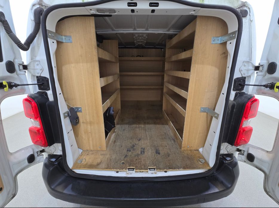 Peugeot Expert interior de arrumação