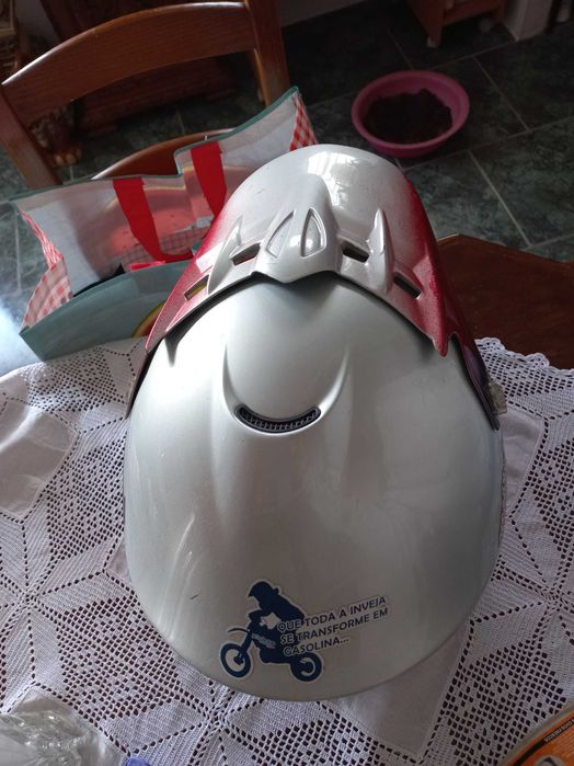 Capacete verm/cinza