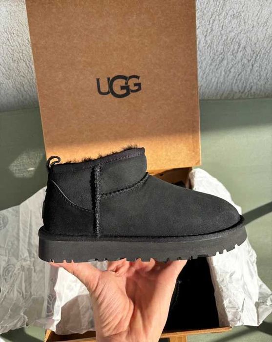 Buty damskie UGG_Black Trampki Roz.37
