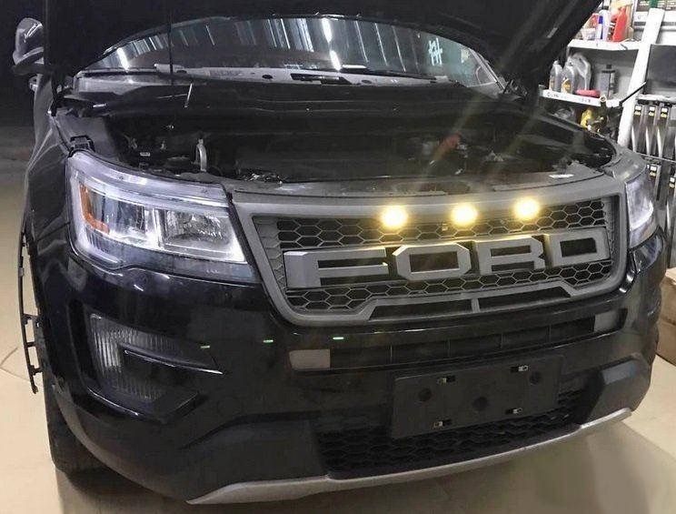 Решітка радіатора Ford explorer 2016-2018