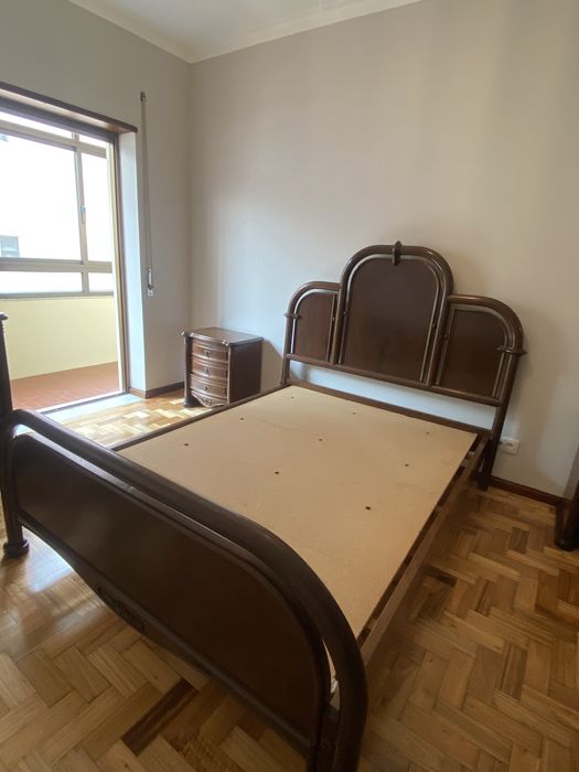 Cama Raiz de Nogueira