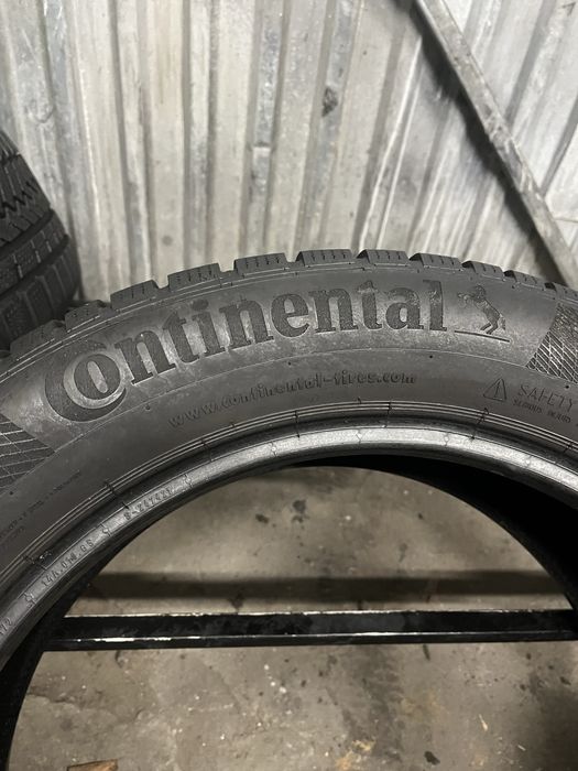 nr204 2 opony zimowe  uzywane continental 215/55/17