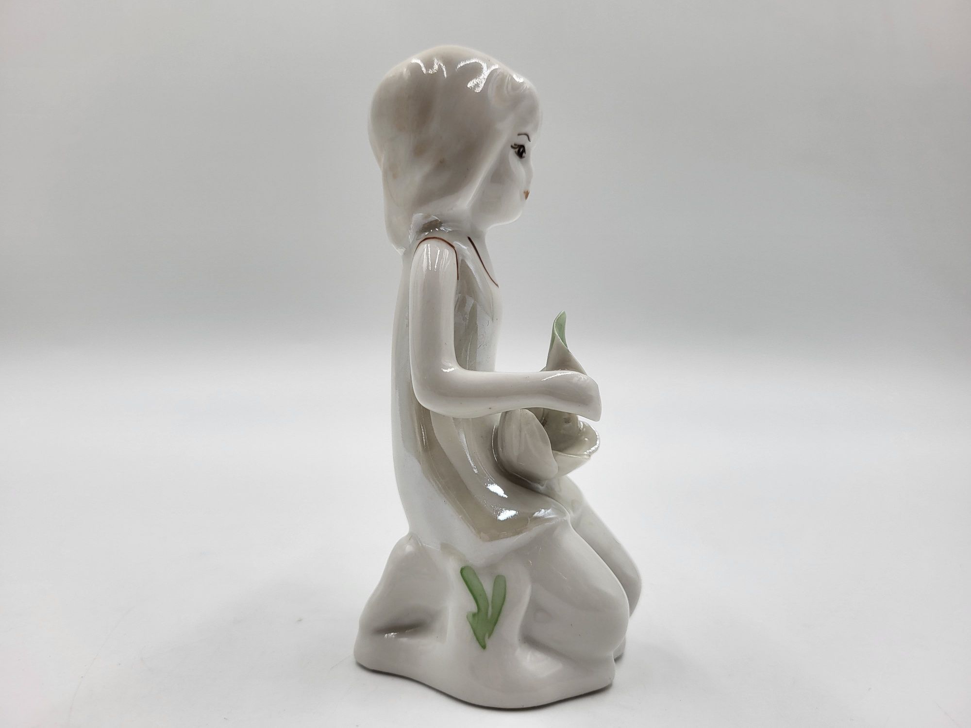 Ładna stara porcelanowa figurka Połonne