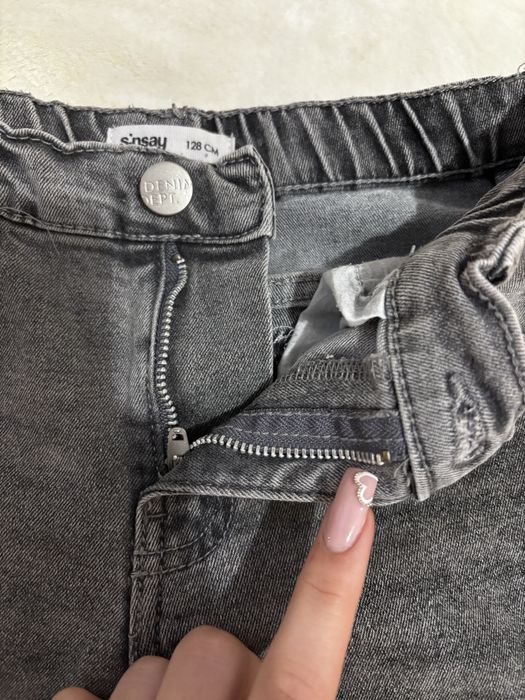 Сірі джинси на хлопчика 128 см