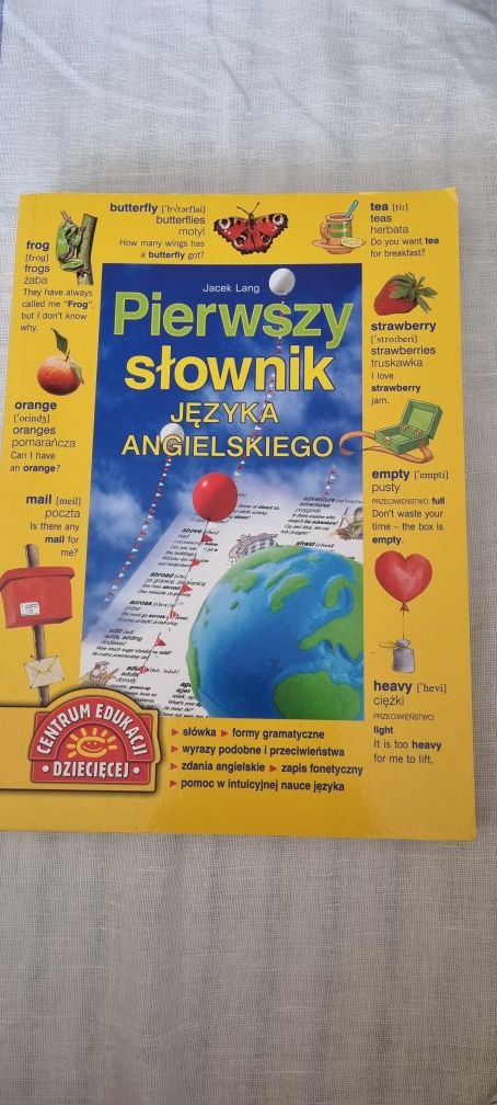 Pierwszy słownik języka angielskiego