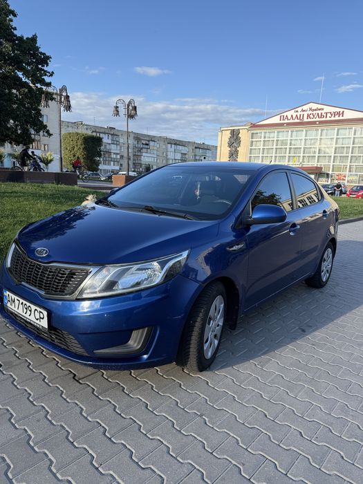 Авто Kia Rio 2012