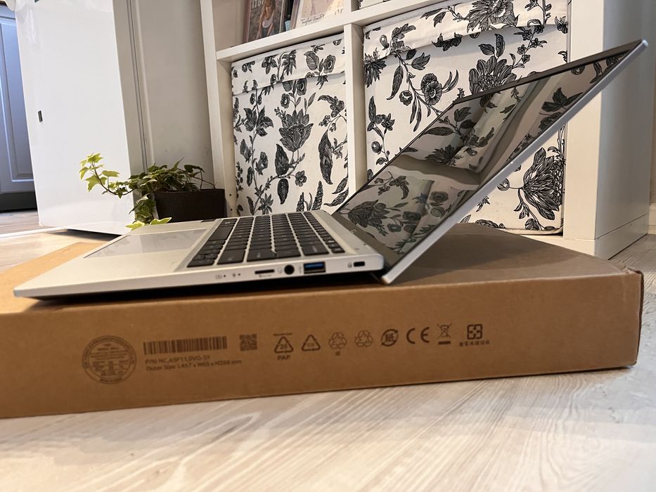 Laptop Acer Swift Go 14 OLED 14” 16GB RAM 1 TB Win 11 Srebrny