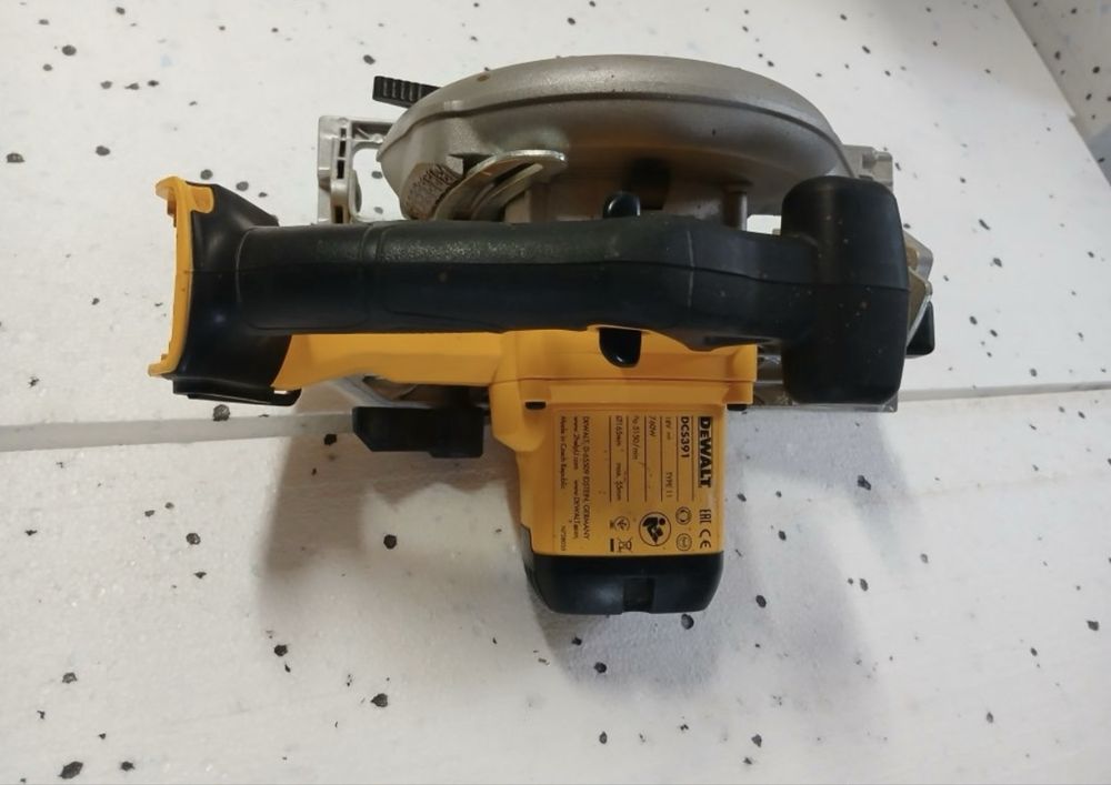 Piła dewalt dcs 391 skrzynia duża bdb bateria 3.0