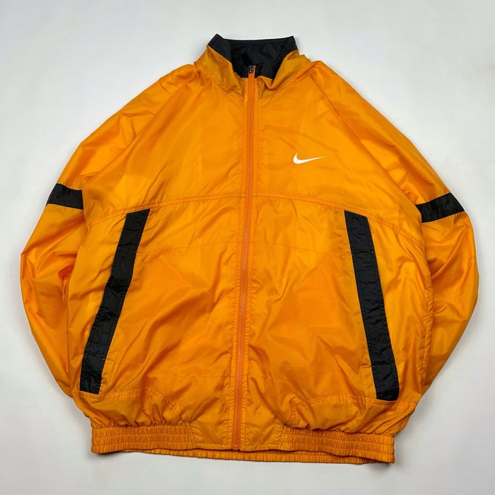 Куртка Nike з лого ззаді