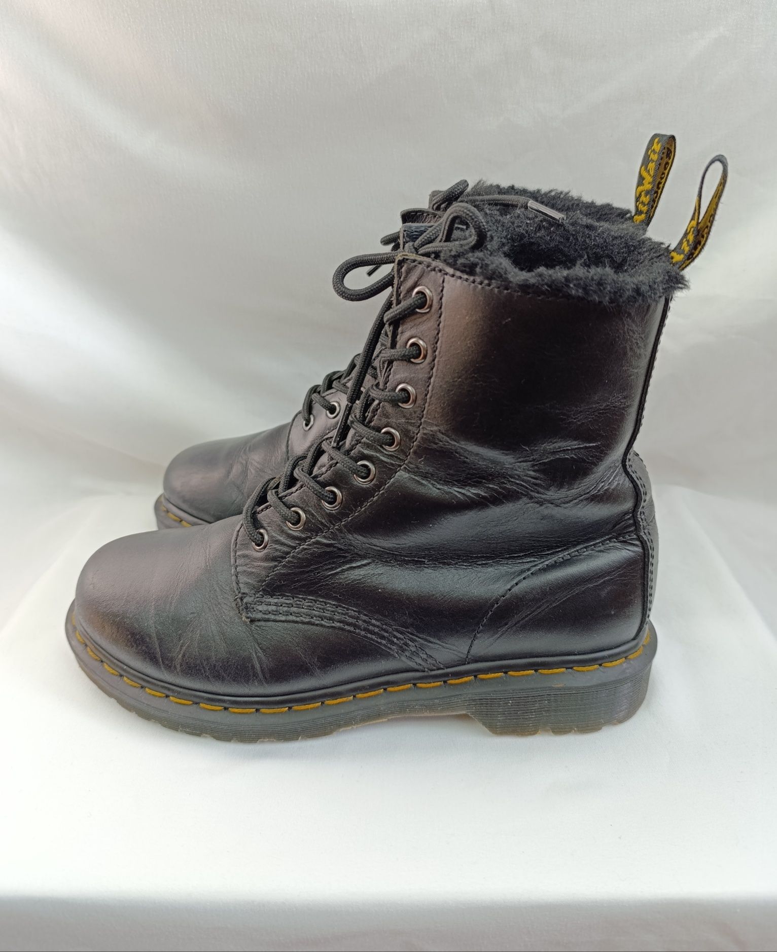 Buty Dr. Martens 1460 Serena 40 Wysokie Czarne Ocieplane