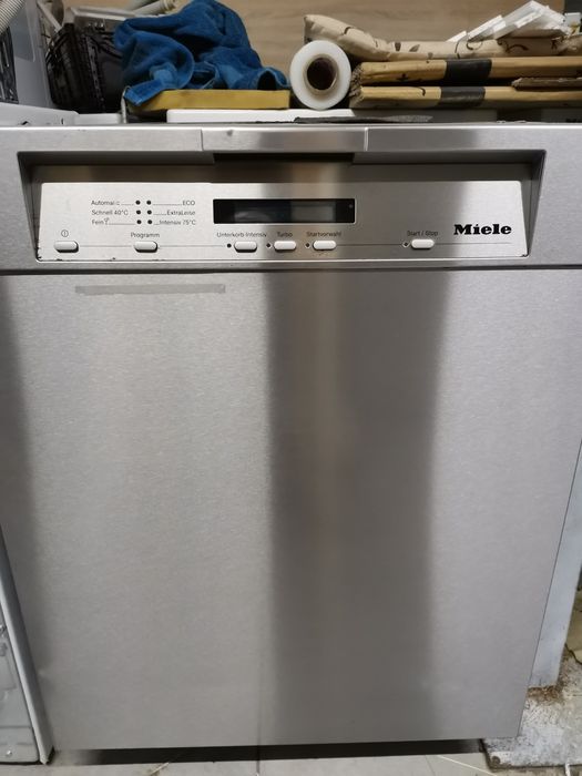 Посудомийні  машина Miele