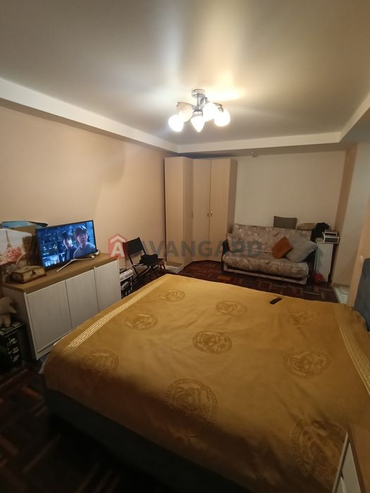 У продажу 2-шка на Космосі ціна подарунок!