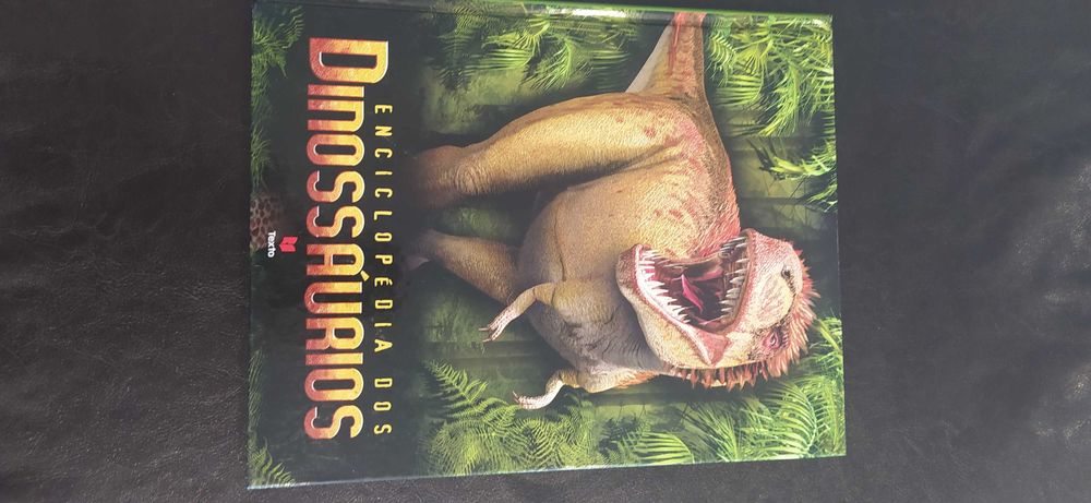 Livro: Enciclopédia dos Dinossauros