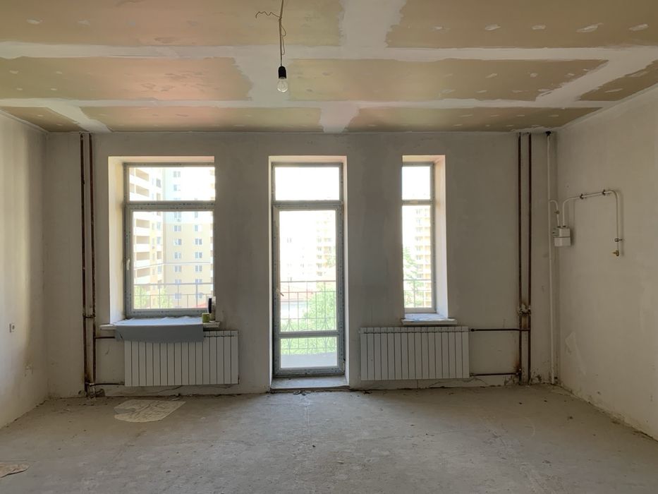 Віконні рами кімнатні та балконі