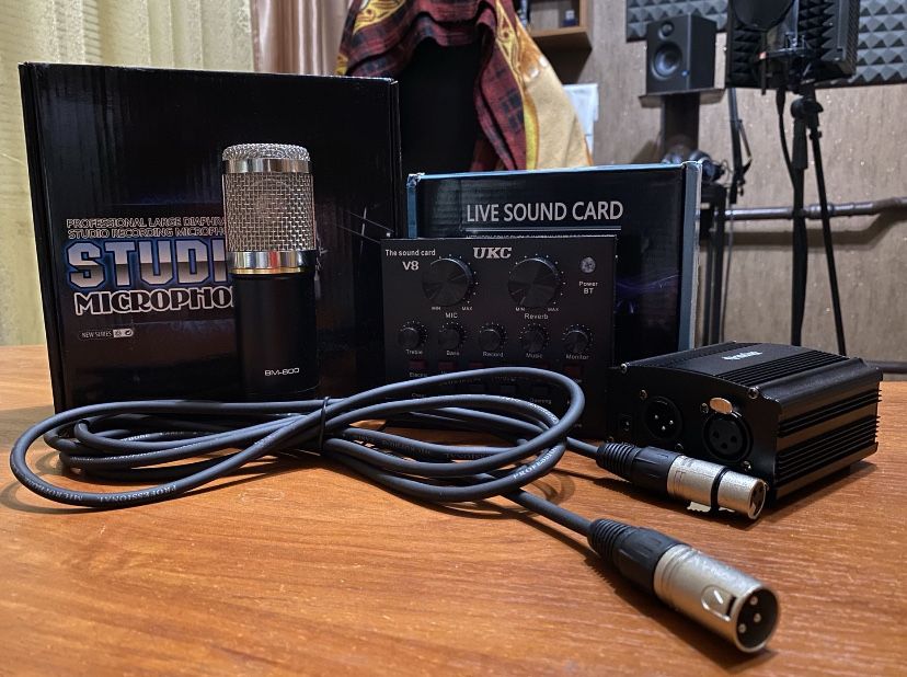 Комплект оборудования для звукозаписи/BM 800/SOUND CARD USB V8