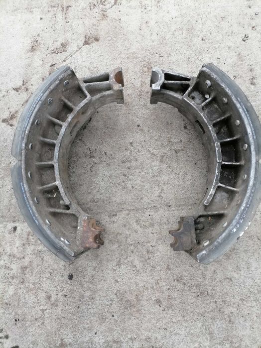 Тормозные колодки зил 130 задние.