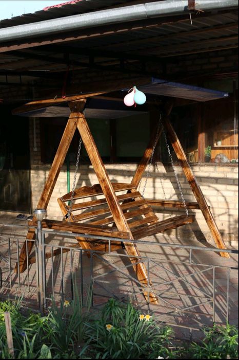 Качеля садовая из дерева