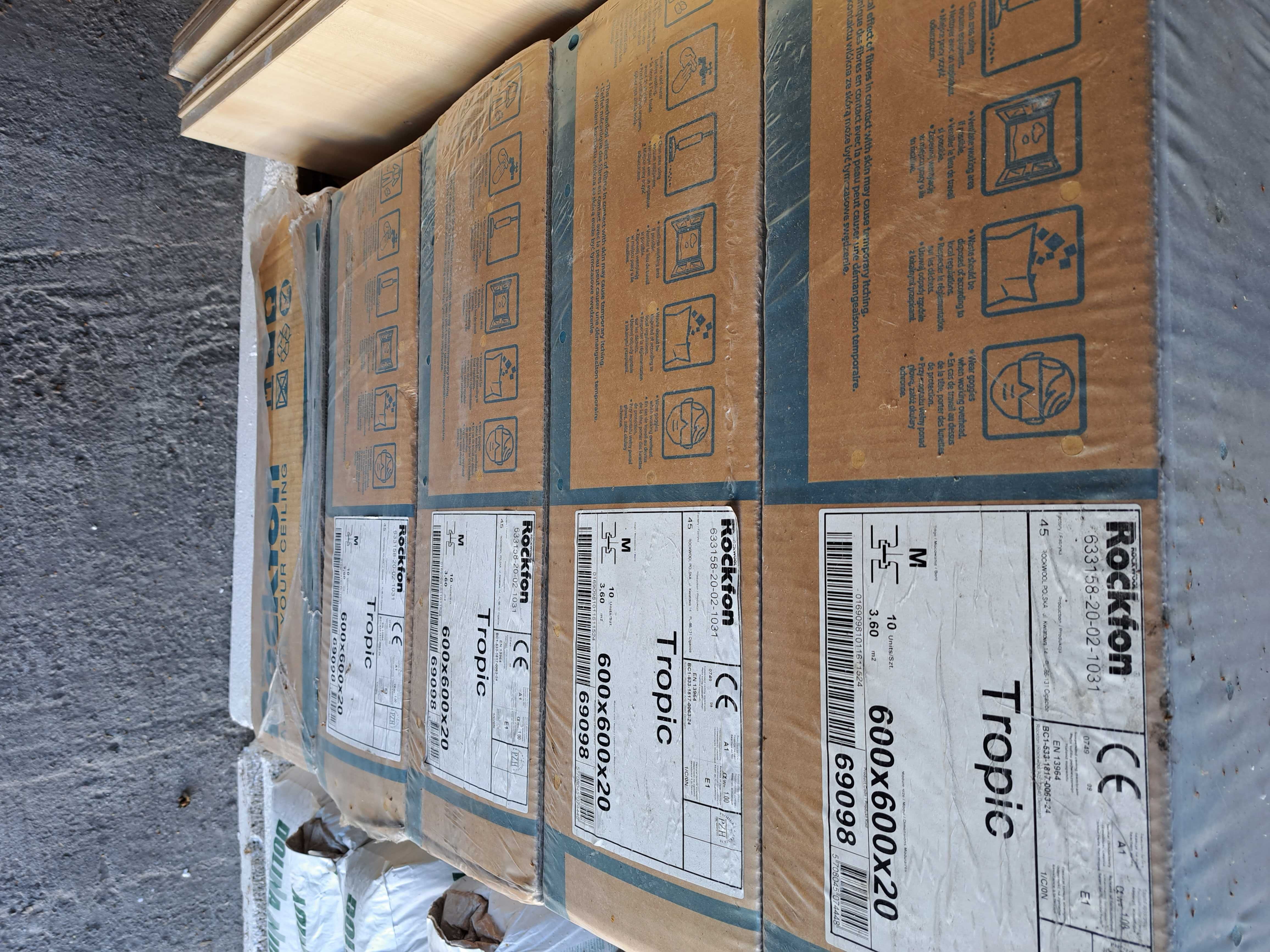 Płyta sufitowa Rockfon Tropic 600x600x20 18m2