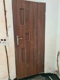 2x Drzwi z futryną wewnętrzne, prawe, kolor brązowy, z klamką