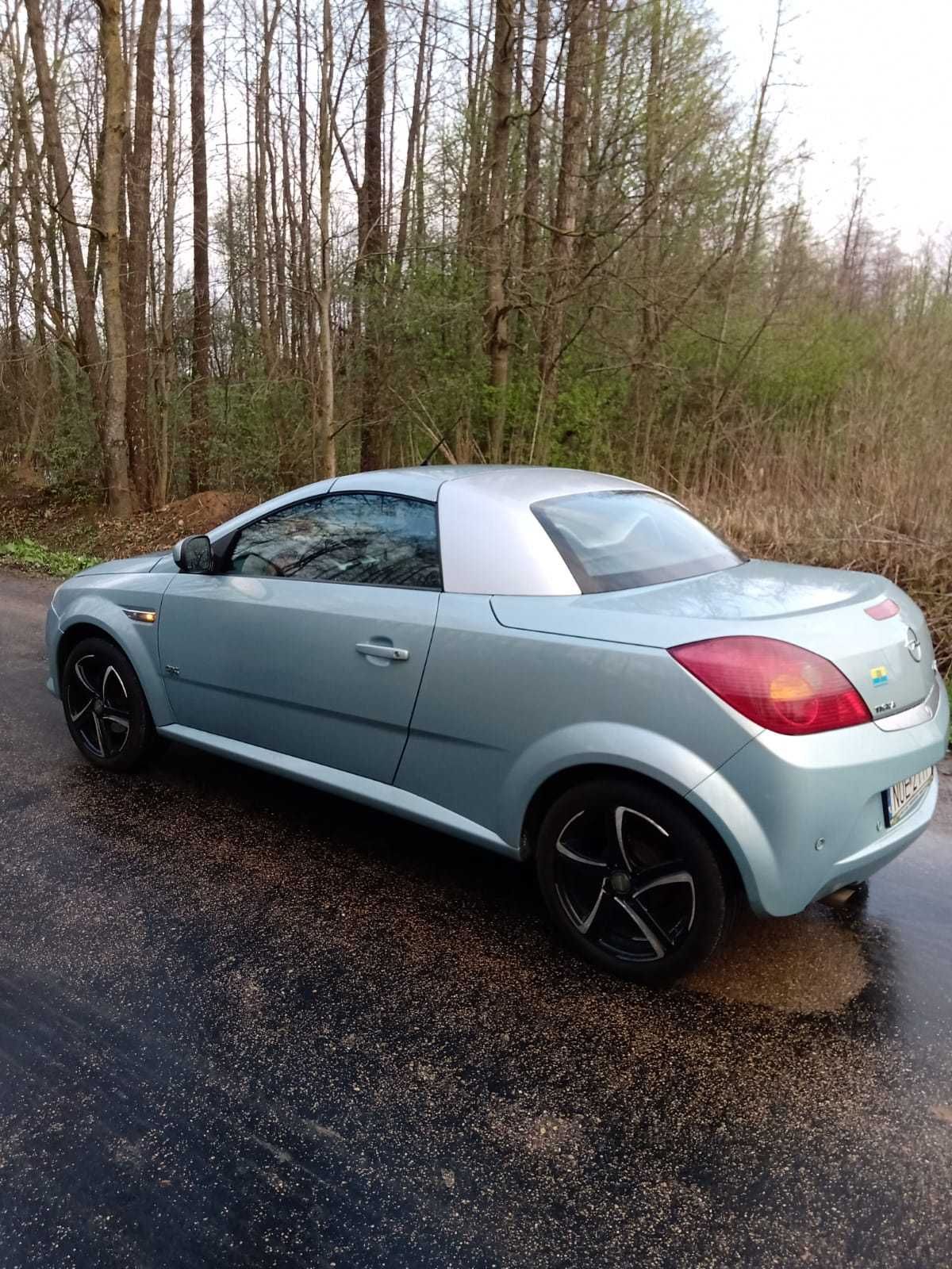 Opel Tigra Twin Top 2009r. Coupe Cabrio