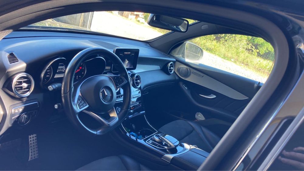 MERCEDES GLC 220 AMG COUPE