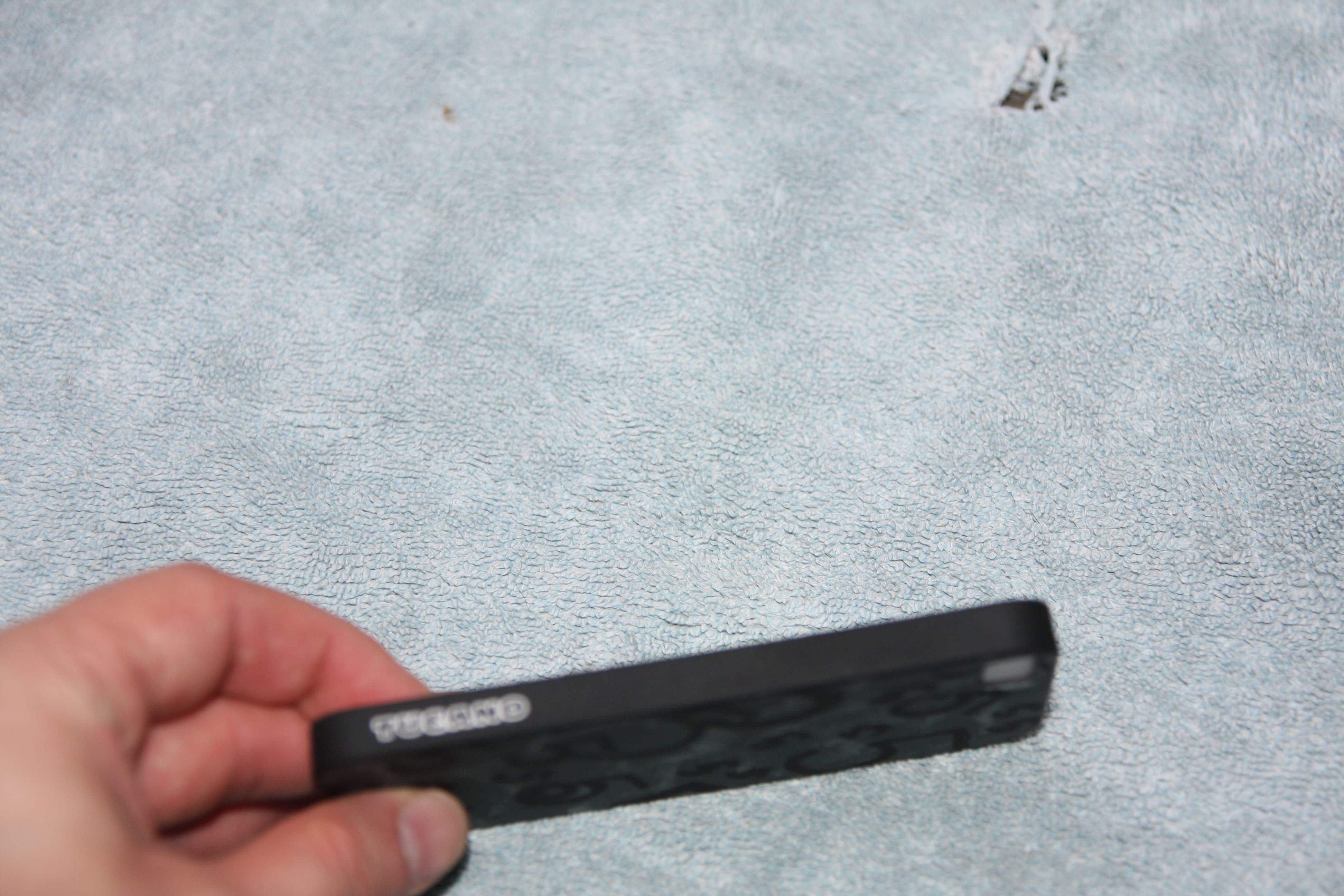 etui iPhone 5/5s pokrowiec Tucano Cinqe