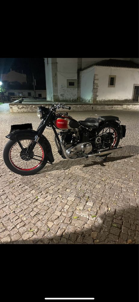 Ariel red hunter