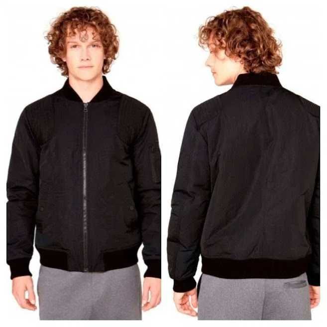 Утепленная черная куртка бомбер United Colors of Benetton мужской