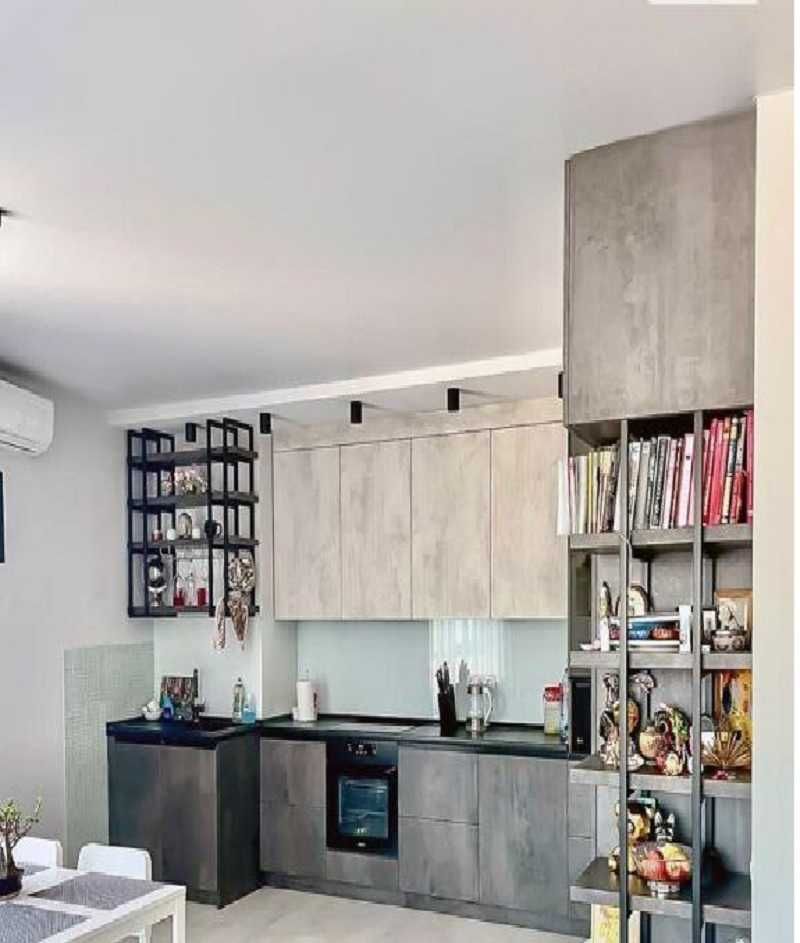 Продаю 2-3к. кв. у центрі Антоновича,109, генератор